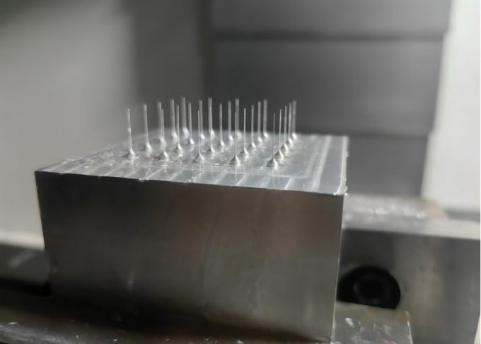 4 axes 3 axes Centre d'usinage vertical SV960L Taille de table 1100*550mm Centre de fraisage vertical 14