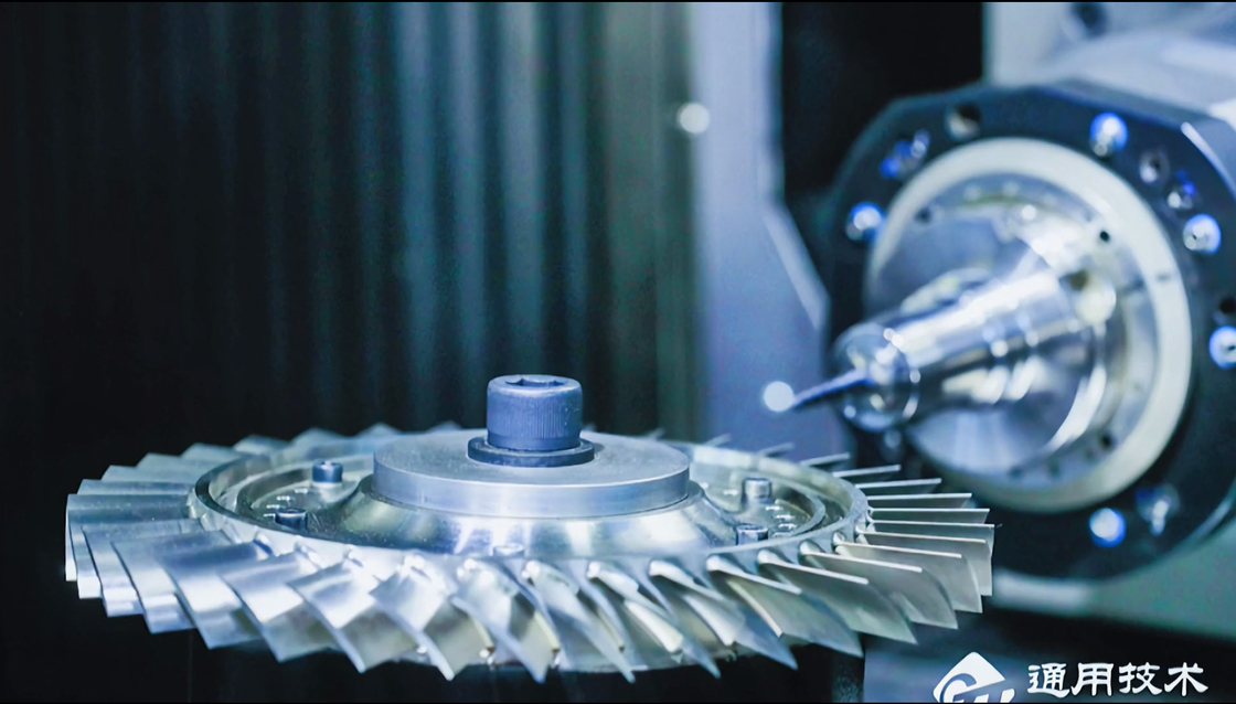Centre d'usinage de la trémie GMC3080 Travail lourd à grande vitesse Machine CNC mobile à trémie avec banc de travail fixe