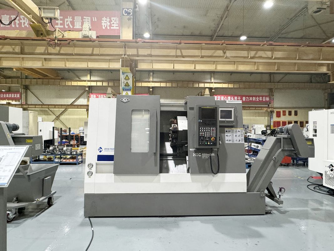 La machine de combo de tour CNC SMTCL HTC40Hm BMT55 tourelle entraînée centre de tournage CNC horizontal