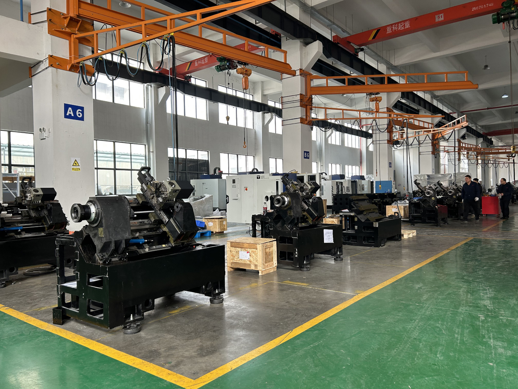 Le tour CNC horizontal T400 GSK contrôle 8 station Servo tourelle en pente Le tour CNC