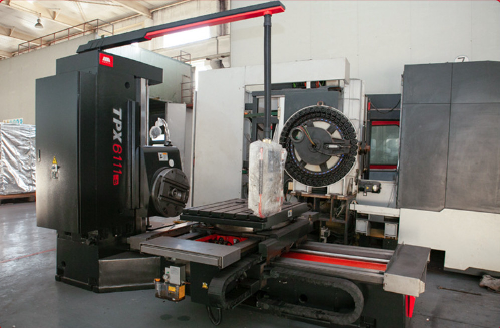 TPX6113 Machine de fraisage et de forage horizontaux PLC Lourdes machines de fraisage horizontales avec numérique