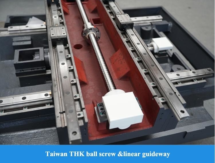 Machine de fraisage verticale à commande numérique SMTCL VMC1100Q Centre d'usinage CNC verticale à 4 axes avec plateau tournant