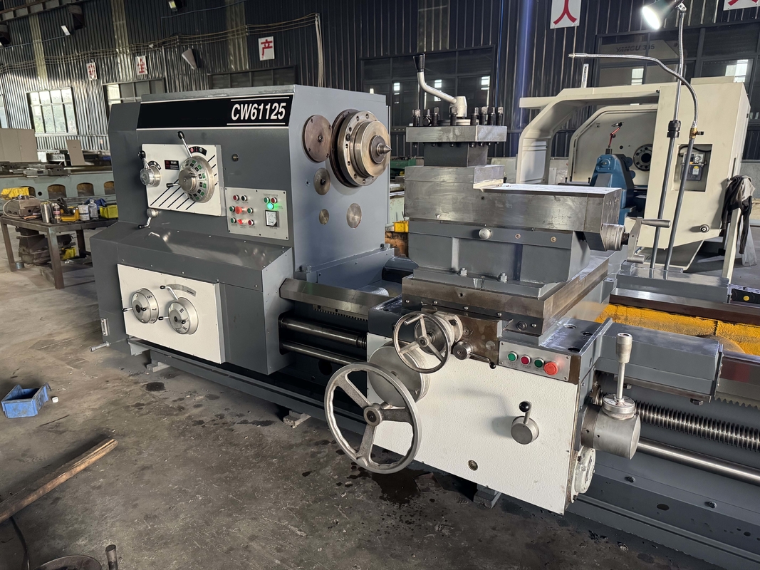 CW6180F Tour horizontal ordinaire robuste, largeur de rail de guidage 600mm, tour manuel sur socle