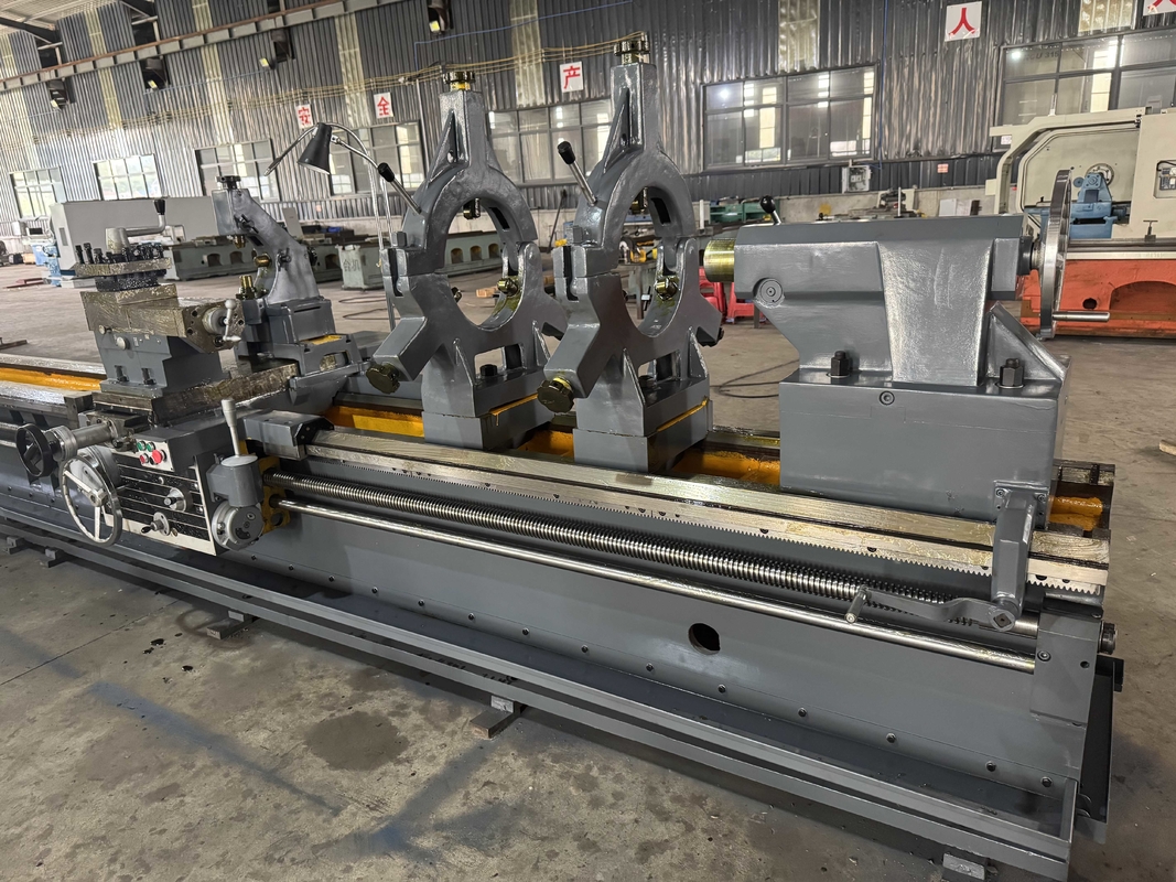 12m type de plancher Machine à tour horizontal lourd CW6180F tour à tour universel