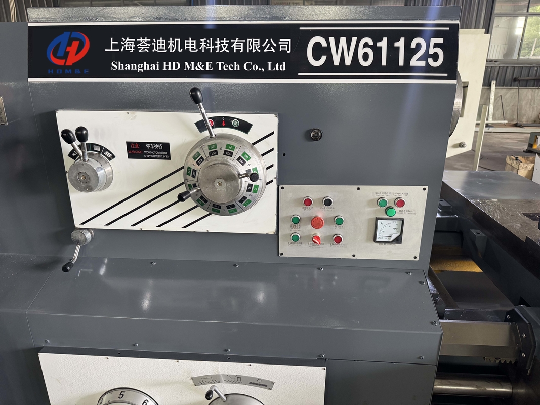Tourneau de travail lourd puissant CW61125 Tourneau à grande broche de 130 mm moteur horizontal ordinaire