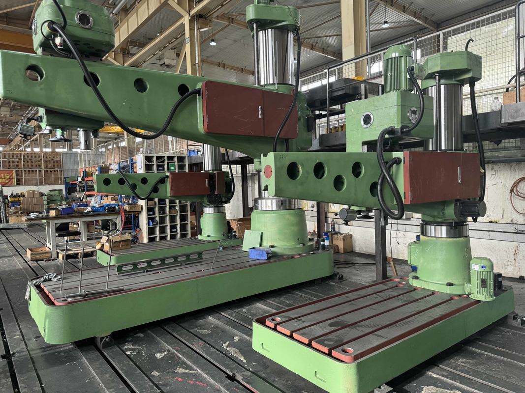 Forage radial lourd 100 mm Max forage 360° rotation Z30100 Forage à bras radial pour le travail des métaux