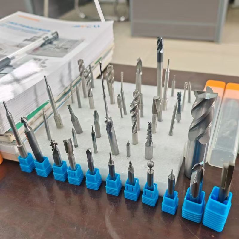 Machine d'affûtage d'outils CNC 5 axes de haute précision MG80